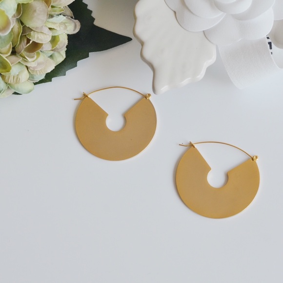 Jewelry - LAST Large Gold Circle Statement Earrings